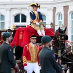 Fans van het koninklijk huis staan al langs de route op een warme, zonnige Prinsjesdag