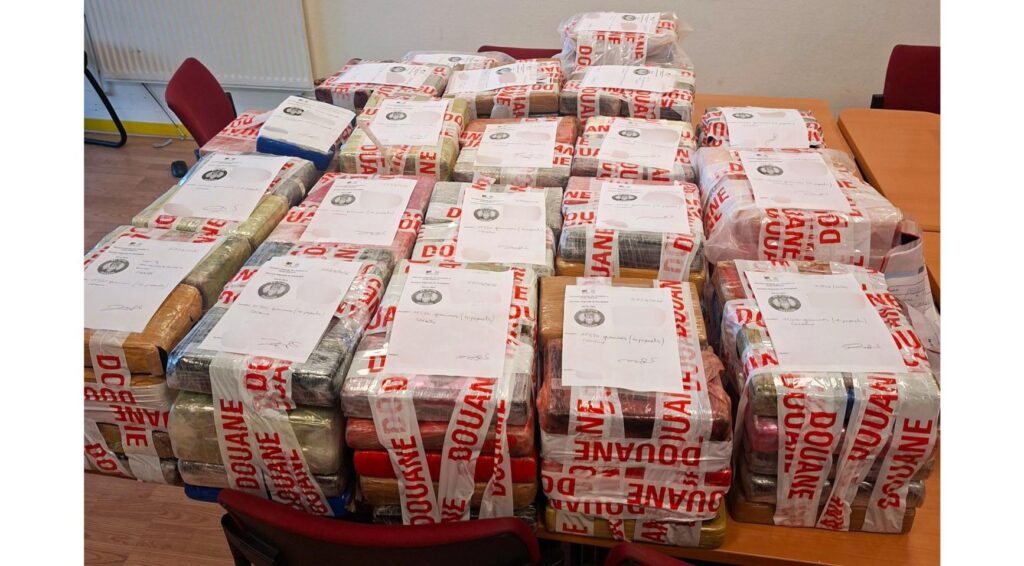 Franse douane onderschept multi-ton cocaïne lading verbonden aan Nederlandse voortvluchtige ‘Bolle Jos’