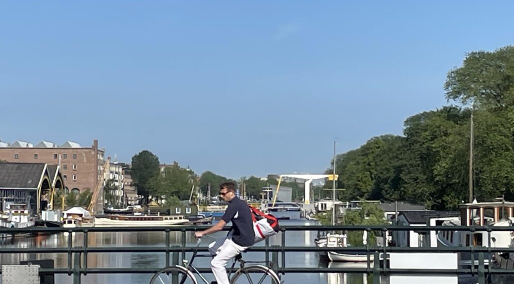 Grotendeels droog weekend, met temperaturen die mogelijk dinsdag 29°C bereiken
