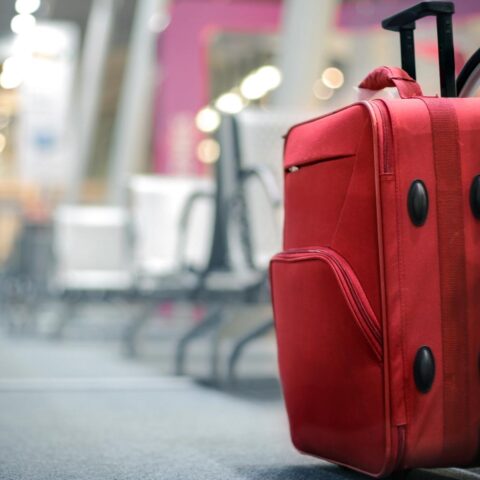 Honderden Nederlandse reizigers vast in Indonesië na uitbarsting van vulkaan