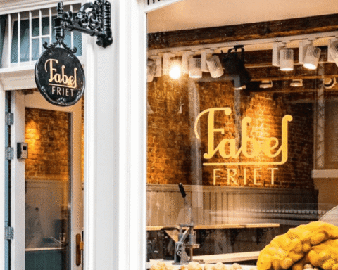 Huizen nabij populaire snackzaak in Amsterdam's De 9 Straatjes verkopen voor 4,9% minder