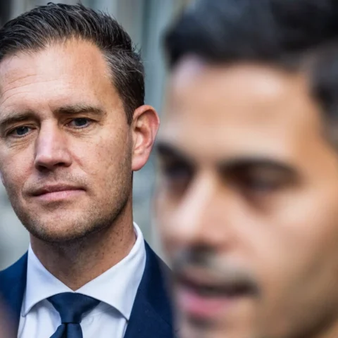 Investeringen en spaarrentes stijgen door kabinetsplannen, oppositiepartijen reageren verdeeld