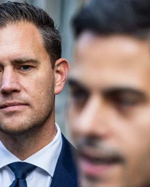 Investeringen en spaarrentes stijgen door kabinetsplannen, oppositiepartijen reageren verdeeld