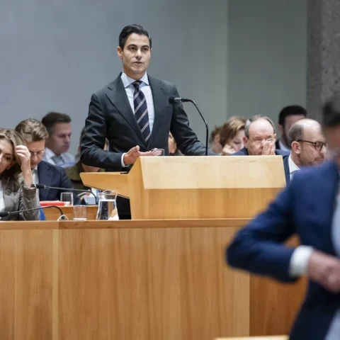Jetten: te vroeg voor keuze tussen links en rechts na twee dagen debat