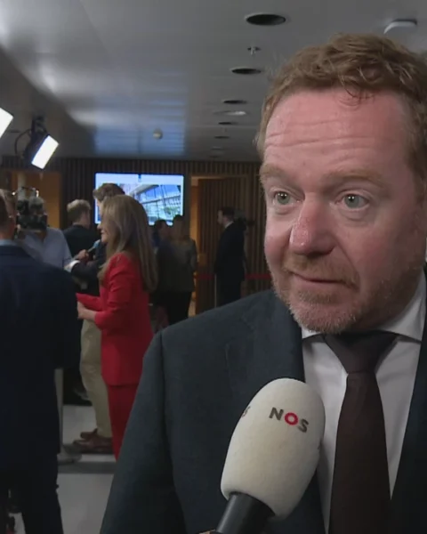 Kamer steunt debatverzoek van JA21 over onjuiste informatie aangiftes Van Weel