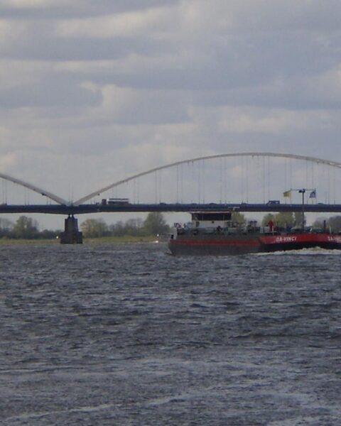 Merwede brug op de A27 heropent na vroegtijdige afronding van gewichtsreductiewerkzaamheden