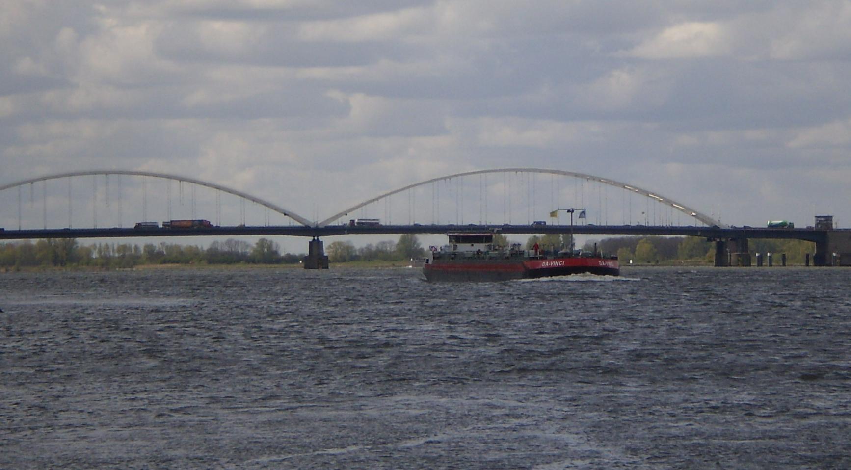 Merwede brug op de A27 heropent na vroegtijdige afronding van gewichtsreductiewerkzaamheden