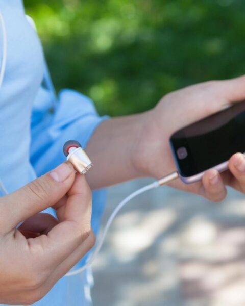 Nederland als verbindingshub in €300 miljoen EU-oplichting met gebruikte telefoons als nieuw verkocht