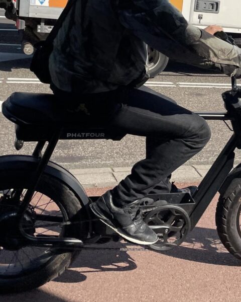 Nederlandse politie neemt negen apparaten in beslag waarmee fatbikes 80 km/u kunnen halen