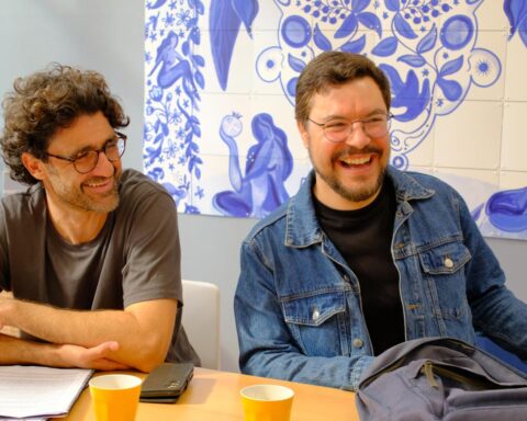 Nieuw intensief Nederlands conversatiecursus helpt studenten de Engelse switch te overwinnen