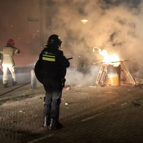 Nieuwe richtlijn OM verhoogt strafeisen bij geweld tegen hulpverleners vanaf morgen