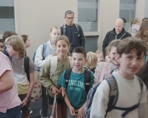 Onderwijsraad constateert verharding in relatie ouders en scholen, een derde leerkrachten ervaart werkstress