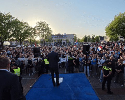 Politici verantwoordelijk voor toenemende acceptatie van extreemrechts, aldus experts