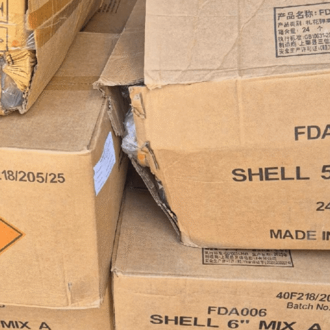 Politie in Arnhem, Heijen en Ulft ontdekt en confiscatie van 3.800 kg illegaal zwaar vuurwerk; 7 arrestaties