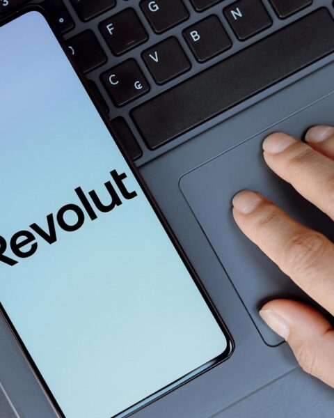 Revolut overhandigt klantgegevens aan cybercriminelen