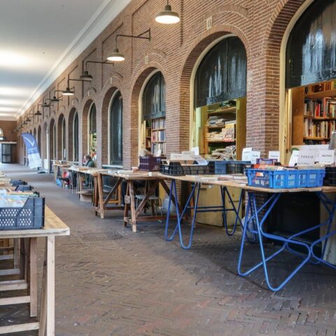 Techbedrijven kopen massaal tweedehands Nederlandse boeken voor training van AI