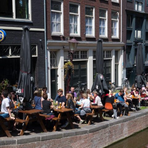 Temperaturen stijgen vandaag van 22°C naar 26°C morgen, afkoeling vanaf donderdag