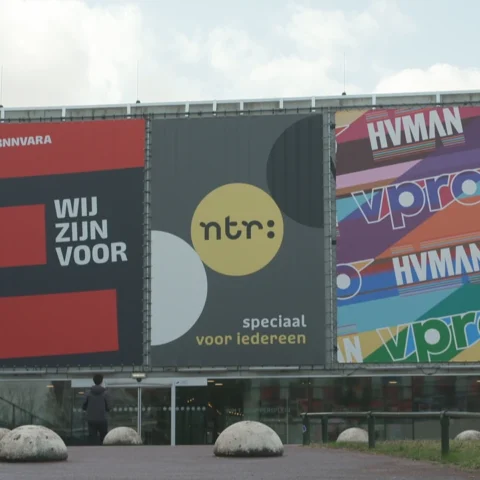 Tweede Kamer dringt aan op onmiddellijke stopzetting ledenwerfacties door omroepen