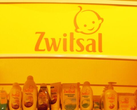 Unilever verkoopt het Nederlandse babyverzorgingsmerk Zwitsal aan Royal Sanders voor onbekende prijs