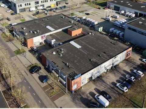 Urban Industrial koopt bedrijfsverzamelcomplex Kollenbergweg 8-54 in Amsterdam