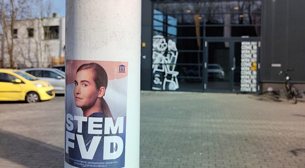 Utrecht stelt beëdiging FVD-commissielid uit vanwege discussie over extreemrechtse banden