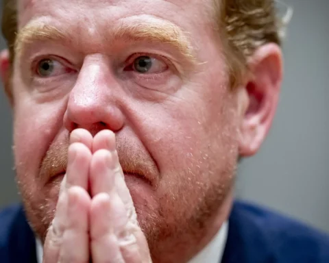 Van Weel erkent foute informatie aan Tweede Kamer over onbehandelde aangiften bij politie