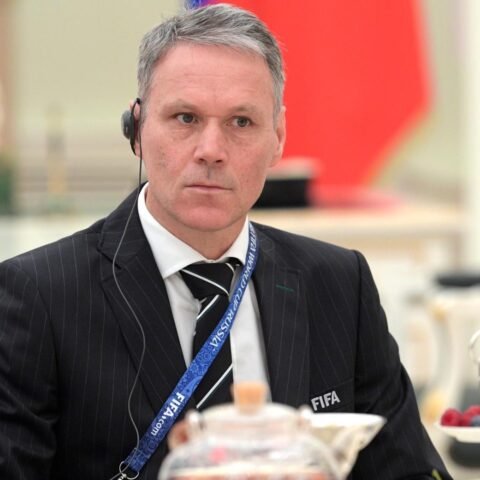 Vrouw die Nederlandse voetballegende Marco van Basten achtervolgde, naar psychiatrische zorg gestuurd