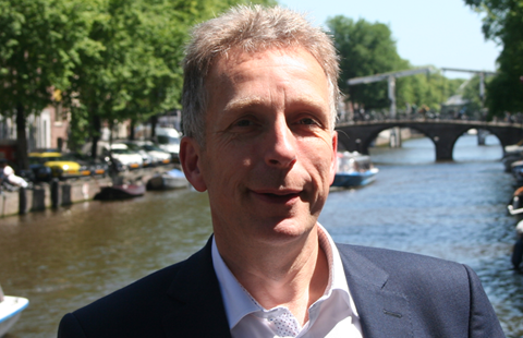 Waarom de Nederlandse Raad van Winkelcentra weer de oude naam NRW moet aannemen