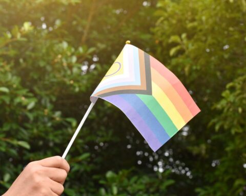 Acceptatie van LGBTQIA+ mensen in Nederland stagneert of daalt, blijkt uit monitor