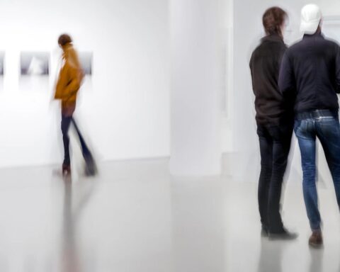 Bezoeken aan musea in Amsterdam dalen met 5,2% door kortere verblijven en lagere uitgaven