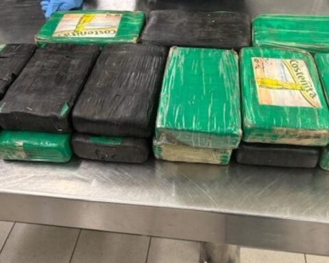 Crew member arrested for smuggling 18 kg of cocaine at Schiphol Airport