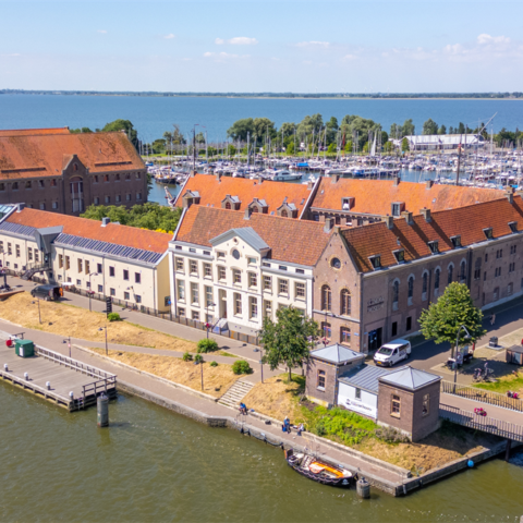 Hoorn positioneert zich als de 'Barcelona aan het Markermeer' met stadsstrand en sterke economie