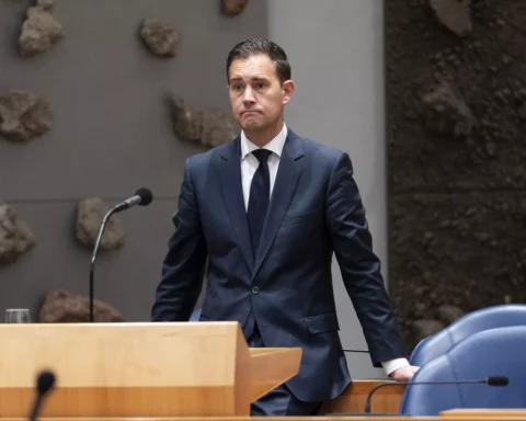 Kabinet voert gesprekken om kleinere spaarders en beleggers tegemoet te komen aan kritiek Tweede Kamer