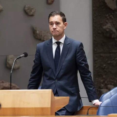 Kabinet voert gesprekken om kleinere spaarders en beleggers tegemoet te komen aan kritiek Tweede Kamer
