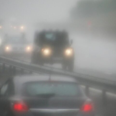 KNMI waarschuwt voor dichte mist met code geel in zeven provincies