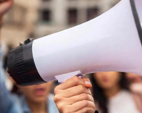 Ministerie waarschuwt Nederlanders in Frankrijk voor soms gewelddadige studentendemonstraties