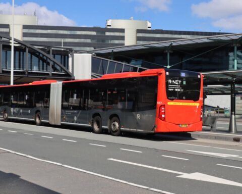 Regering streeft naar betere bereikbaarheid van openbaar vervoer in regio's met zelfrijdende bussen