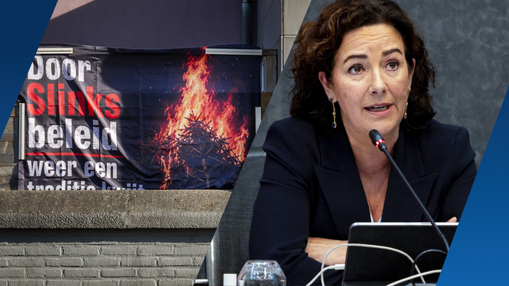 Femke Halsema spreekt bij een vergadering, naast een afbeelding van een brandende protestbanner.