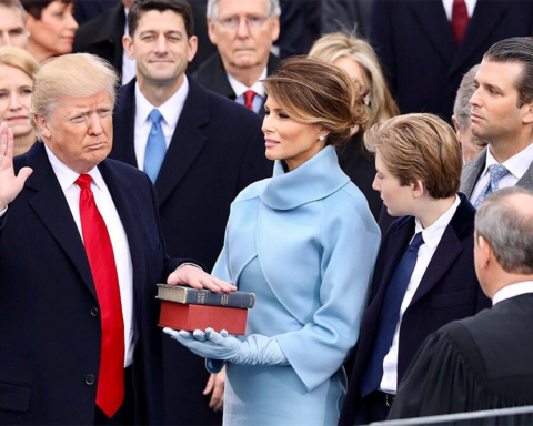 Van vastgoedondernemer naar president: een terugblik op Trumps verkiezing in 2016