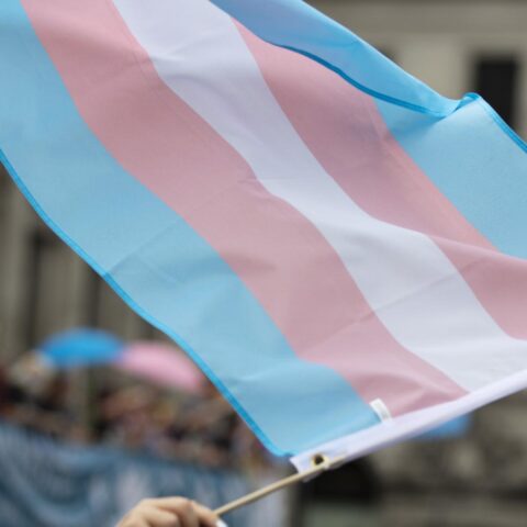 Zes Nederlandse sportfederaties discrimineren tegen trans- en non-binaire atleten